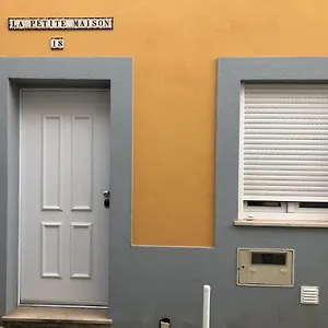  Сasa de vacaciones La Petite Maison